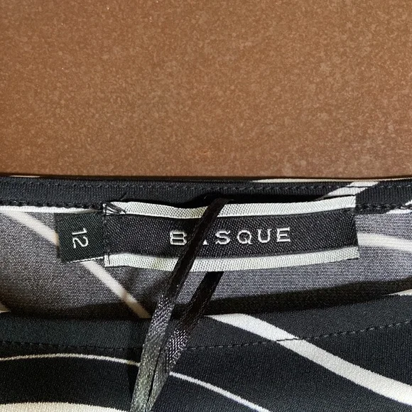 Dress - Picture 4 of 4